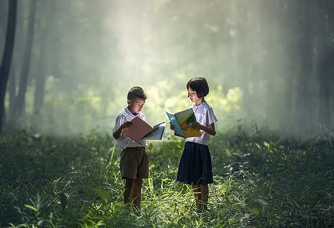 關(guān)心下一代，設(shè)立職工子女助學基金